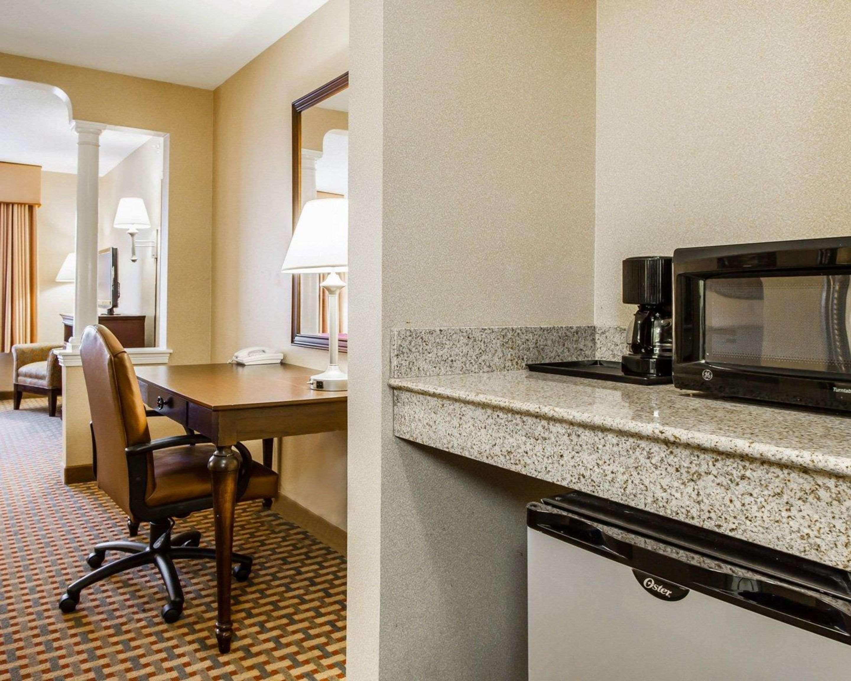 Comfort Inn & Suites Scarborough-Portland Экстерьер фото